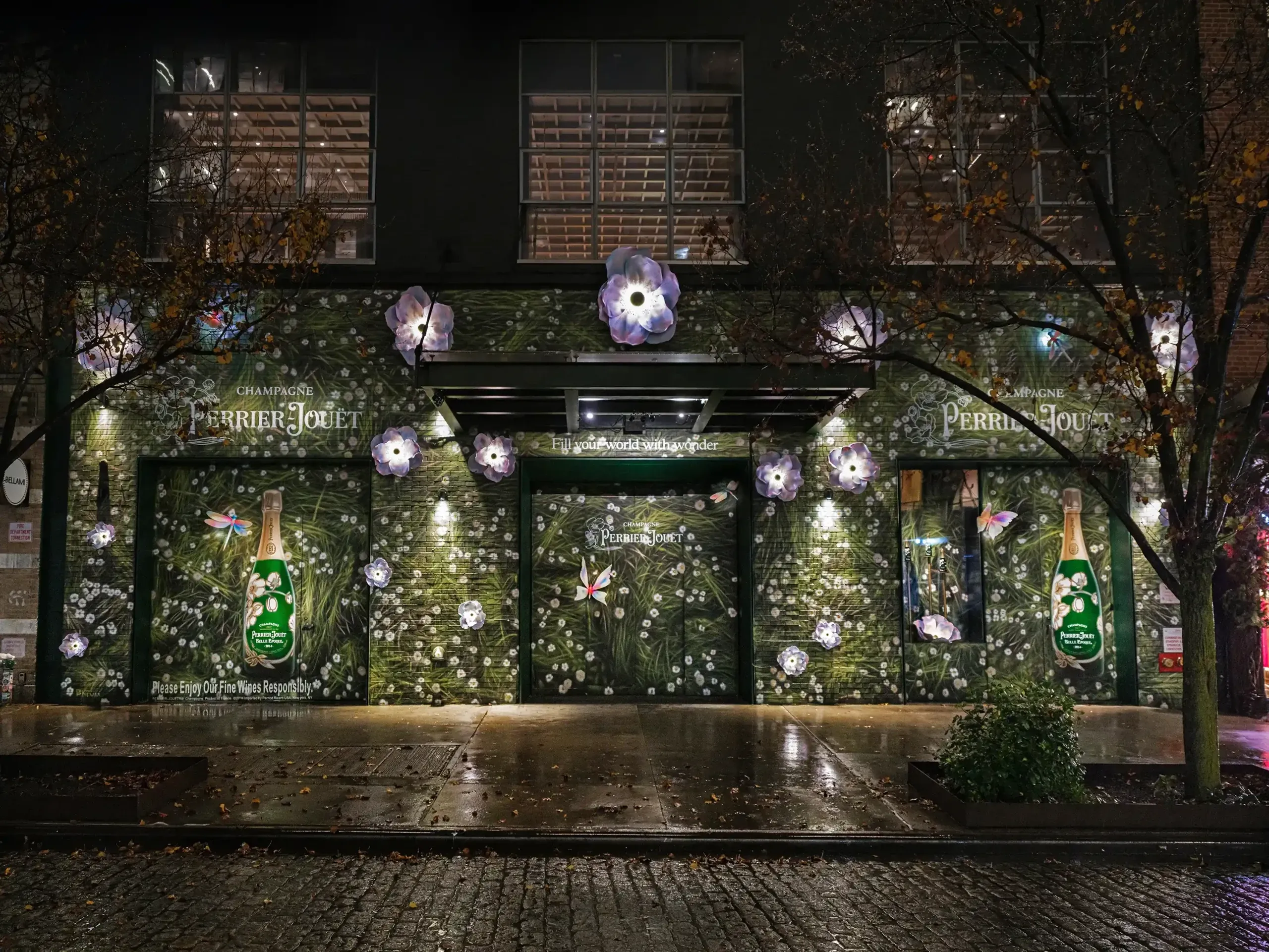 Perrier-Jouët LED Mural